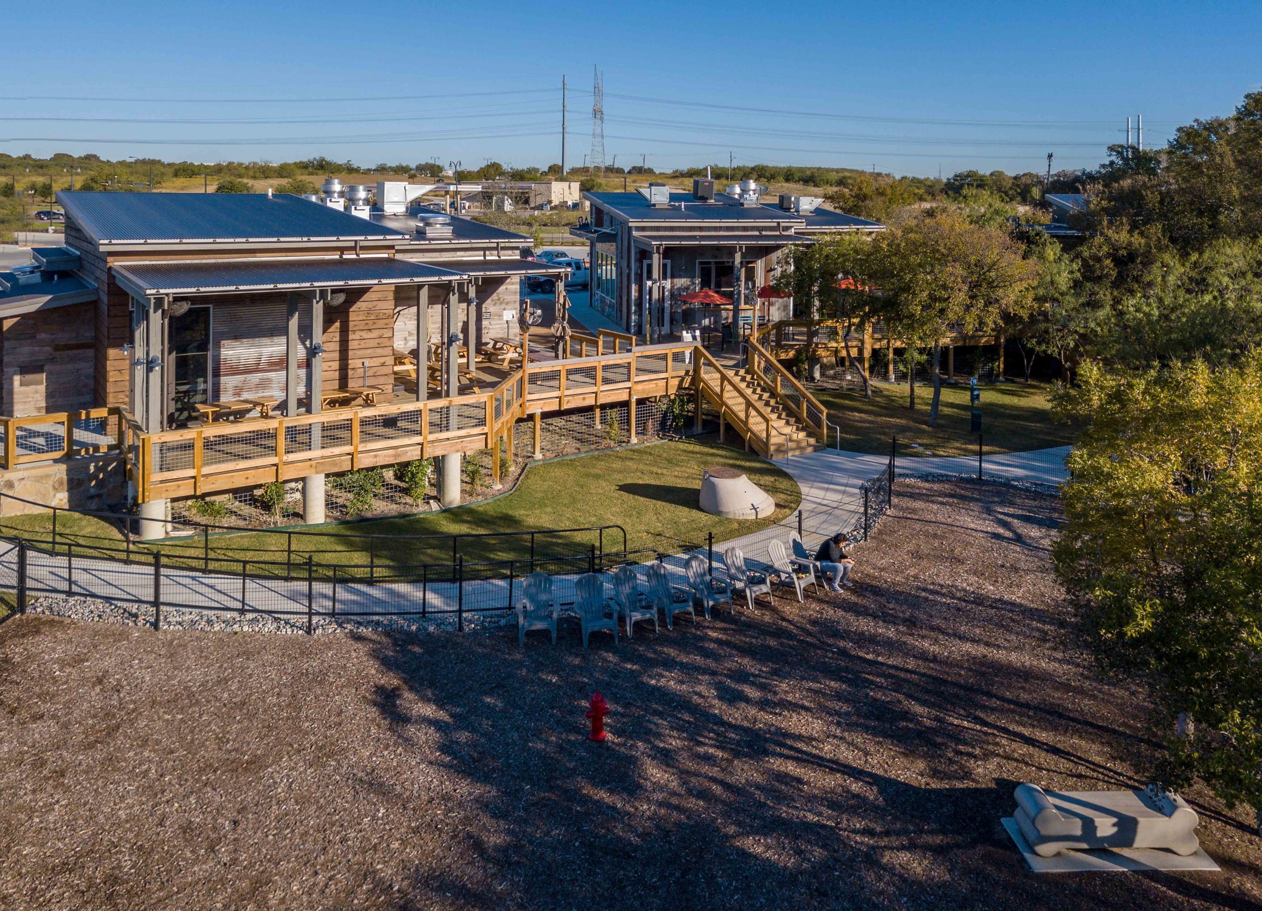 Playtri DFW to Austin Ranch Apartments in North Dallas